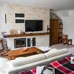 Family Apartment In Tatranska Lomnica
