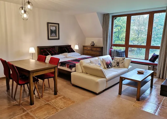 Family Apartment In Tatranska Lomnica
